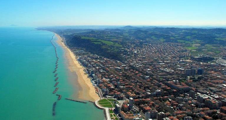 Appartamenti Pesaro Mare Ledimar Екстер'єр фото